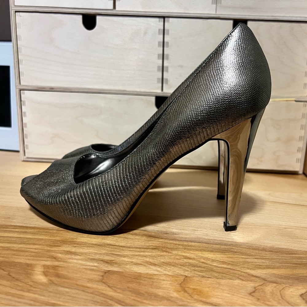Silver snake print leather peep toe heels size 9.5